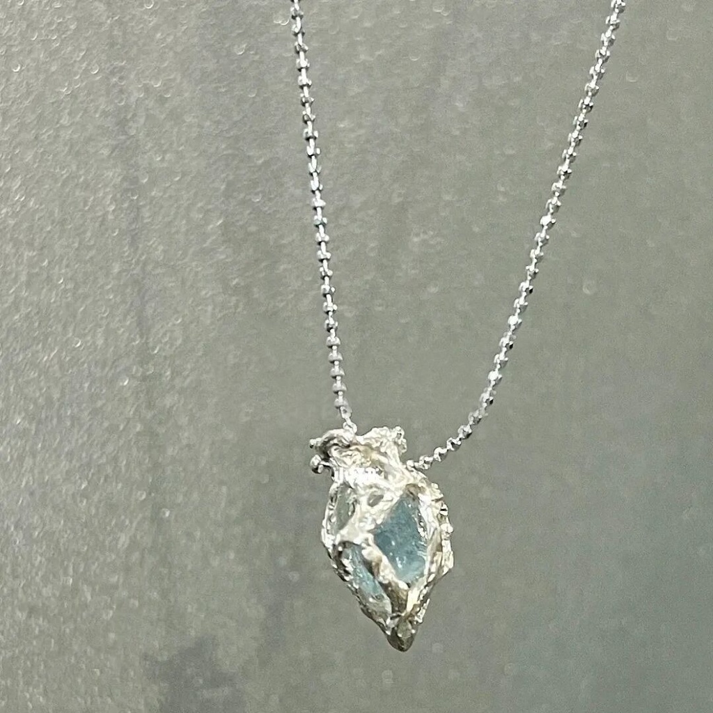 Blue Ice Heart Necklace for Women – A luxurious and elegant women's necklace
