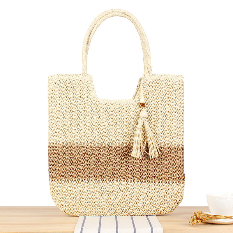 A large-capacity woven bag, perfect for travel and beach trips (Beige)