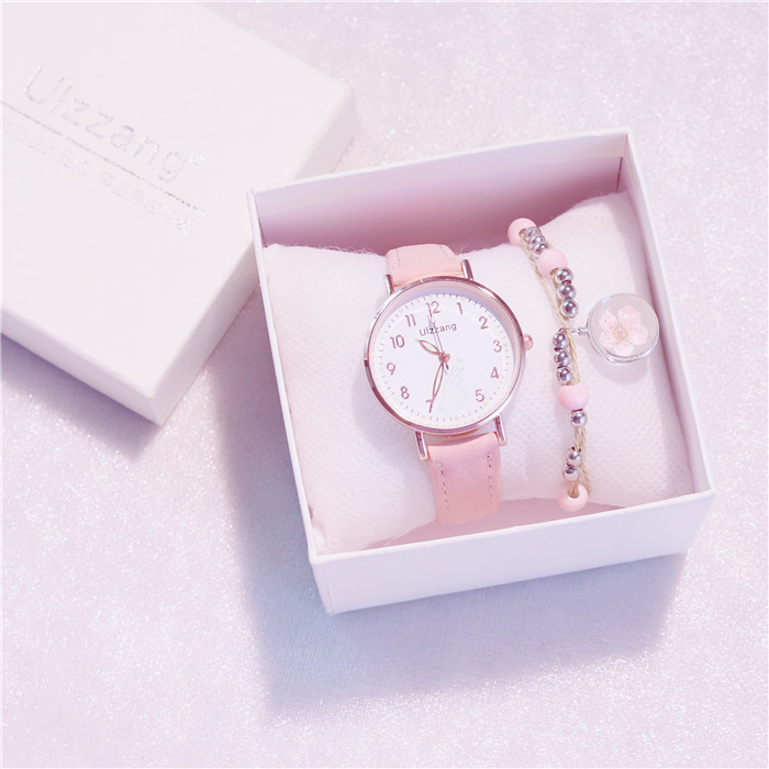 An elegant women's watch with a heart-shaped design inspired by a starry sky, water-resistant and luminous, combining simplicity with a modern touch (A)