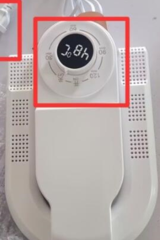 Foldable and Retractable Clothes and Shoe Drying Machine with a Modern Design (Gear White)