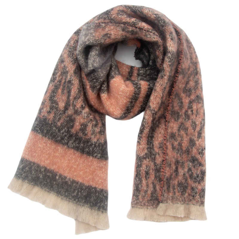 European And American Men's And Women's Short Beard Leopard Scarf (Black & Pink)
