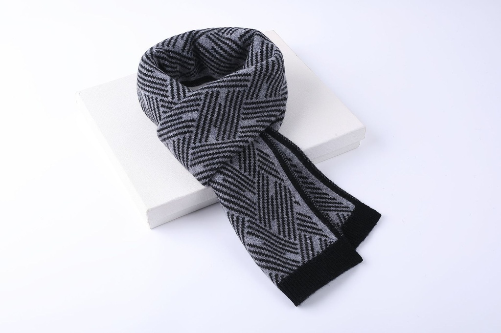 Knitted 100 Pure Wool Scarf For Men And Women Winter Korean Style Atmosphere (Black & Grey)