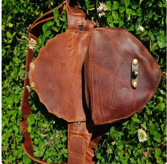Steampunk European And American Retro Heart-shaped Belt Satchel (Brown)