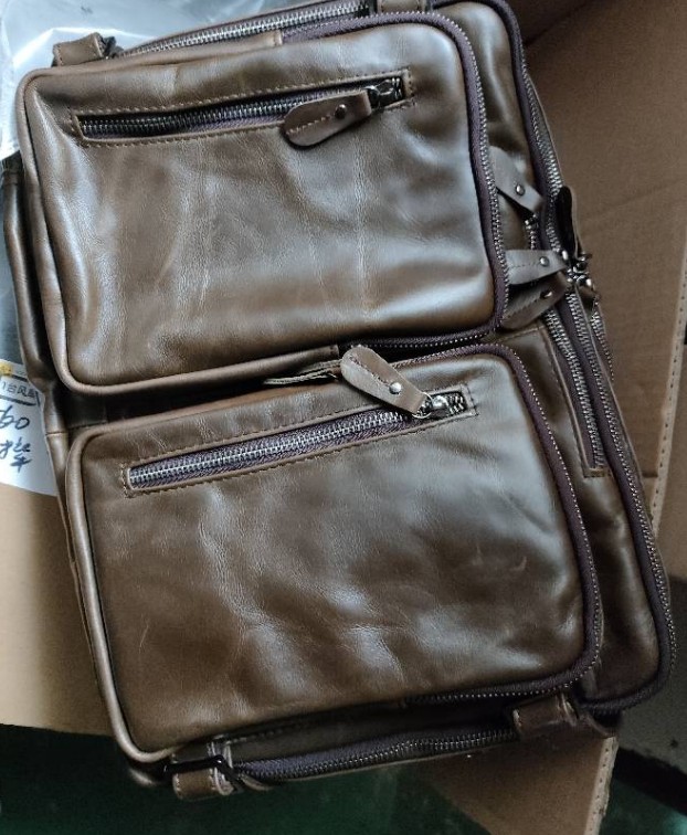Men's Multi-functional First-layer Imported Leather Bag (Grey)